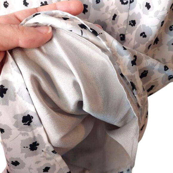 LUC&CE Floral Romper Flutter Sleeve Tie Bosom Jumpsuit Playsuit Sz S - Picture 8 of 15